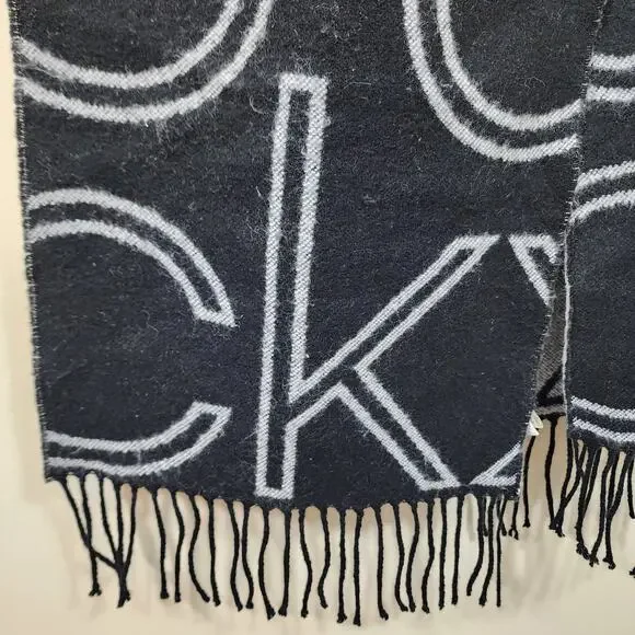 Calvin Klein gray & black CK logo reversable long scarf with fringe detail - Picture 6 of 8